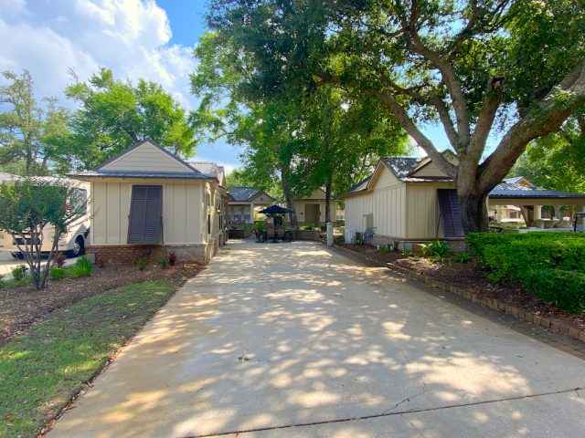 Thumbnail for the listing's main image